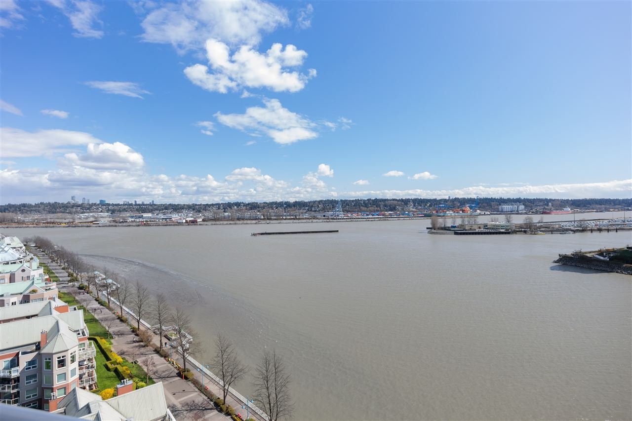 1603-1250 Quayside Dr