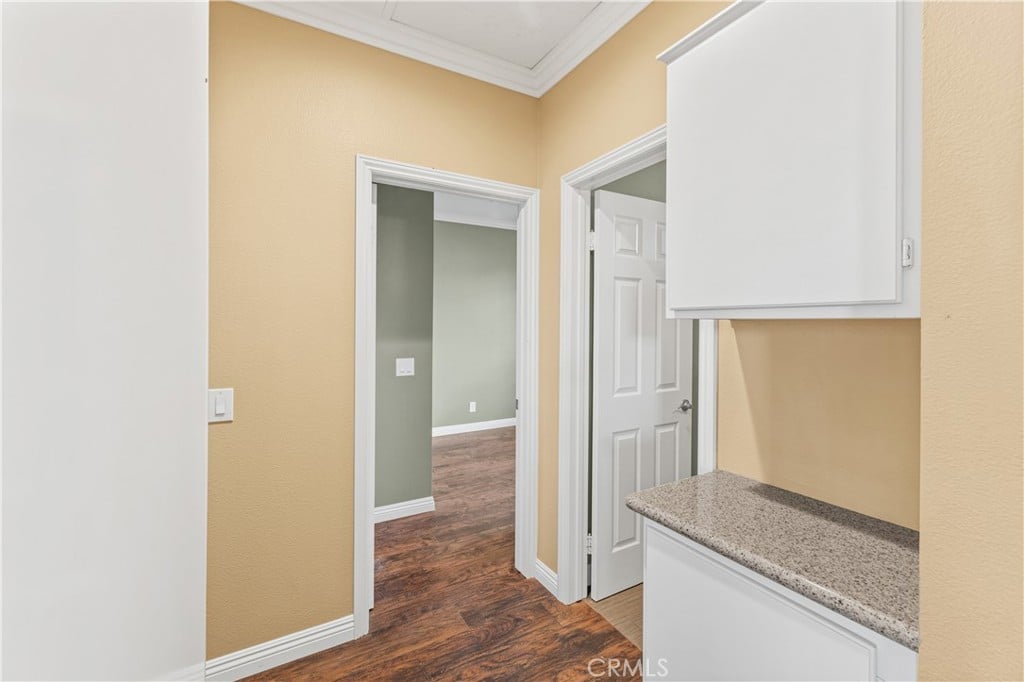 19 Breakers Ln