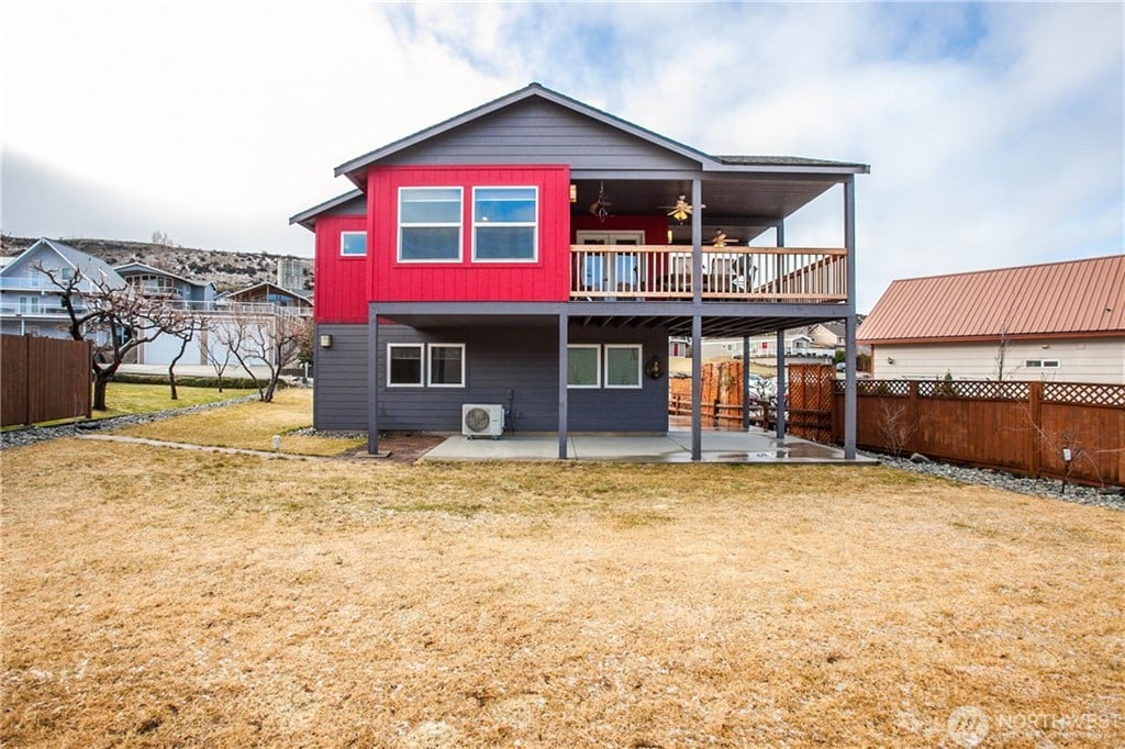 275 W Emerson Dr