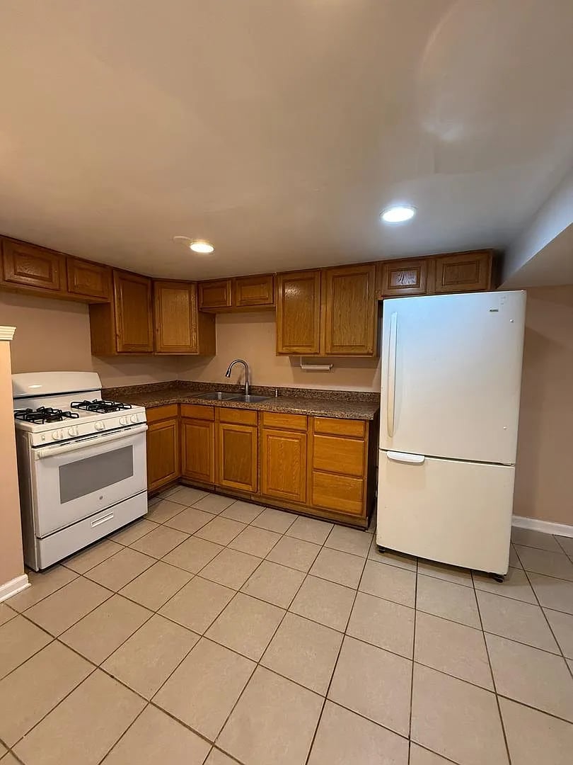 130 N Huffman