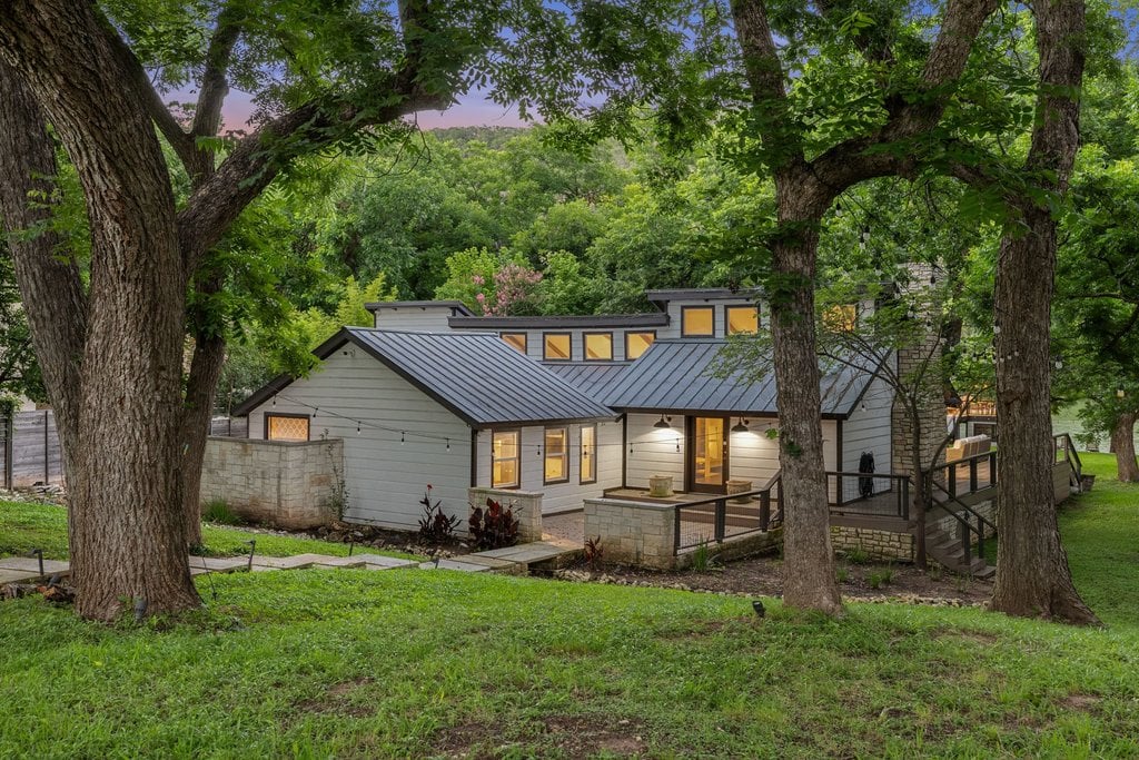 2932 Oestrick Lane