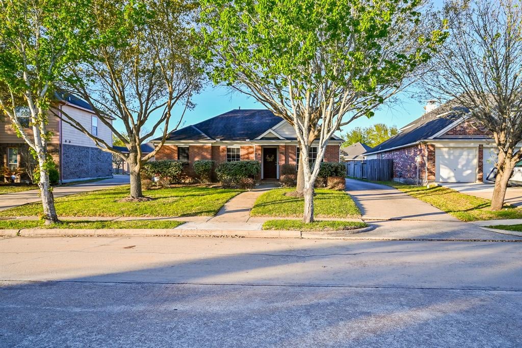 1510 Waterside Village Dr
