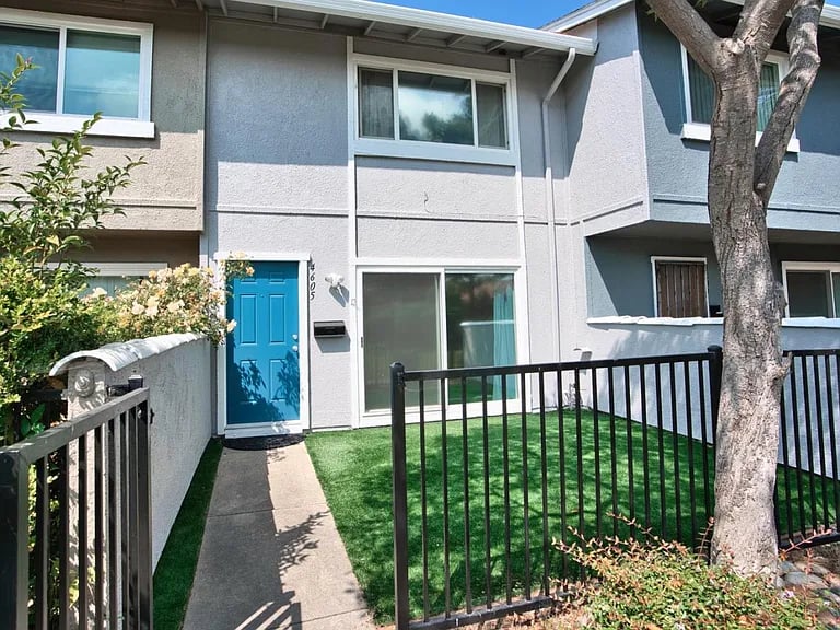4605 Granada Way