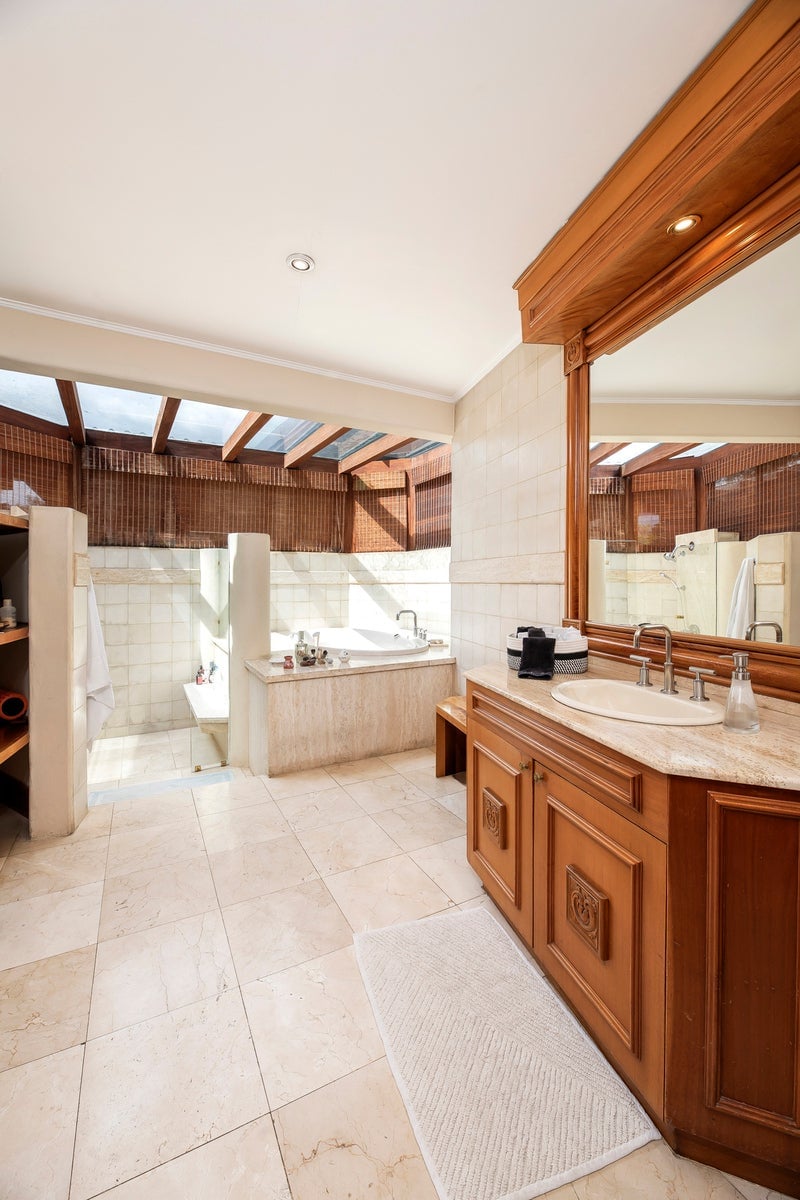 Mediterranean One Level Villa, Santa Ana, San Jose