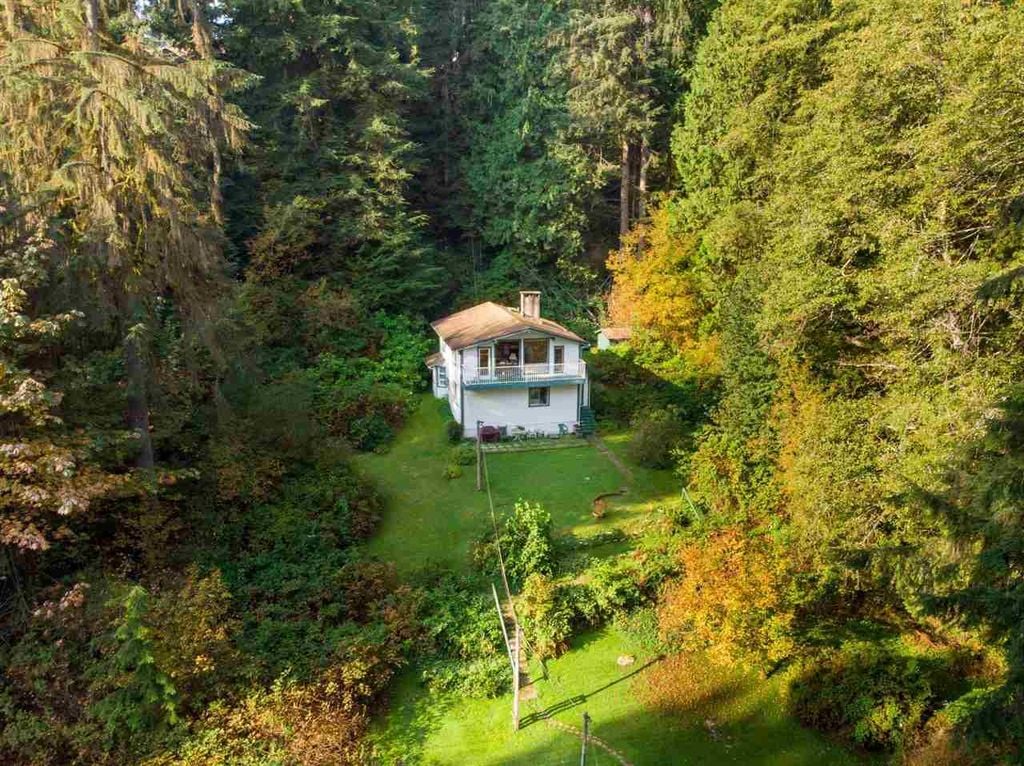 4520 Lynn Valley Rd