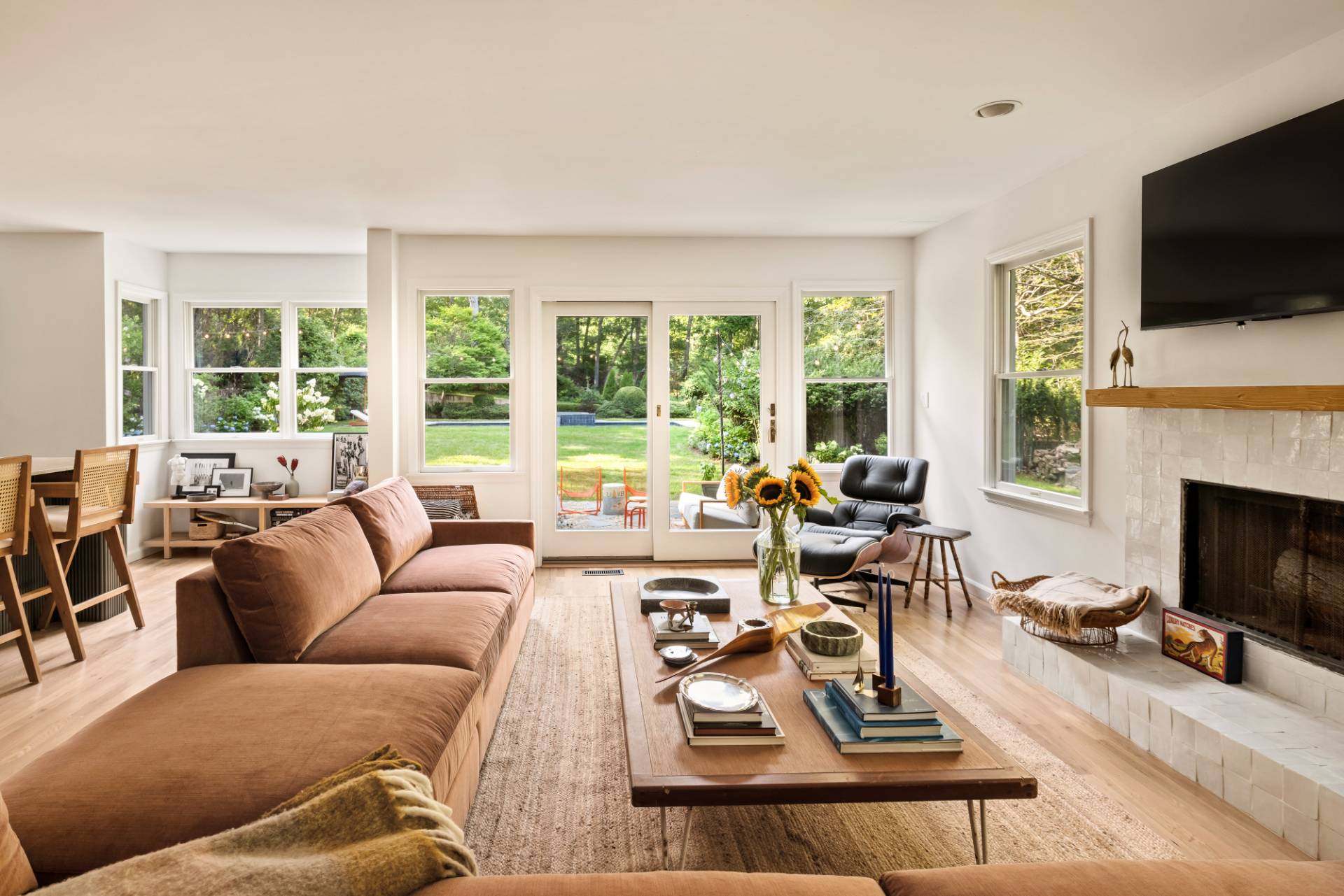 7 Wooded Oak Lane, East Hampton