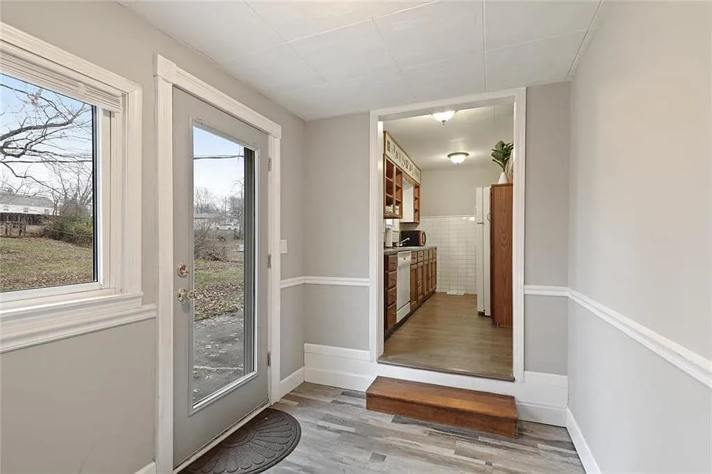 1400 NE 56th Ter
