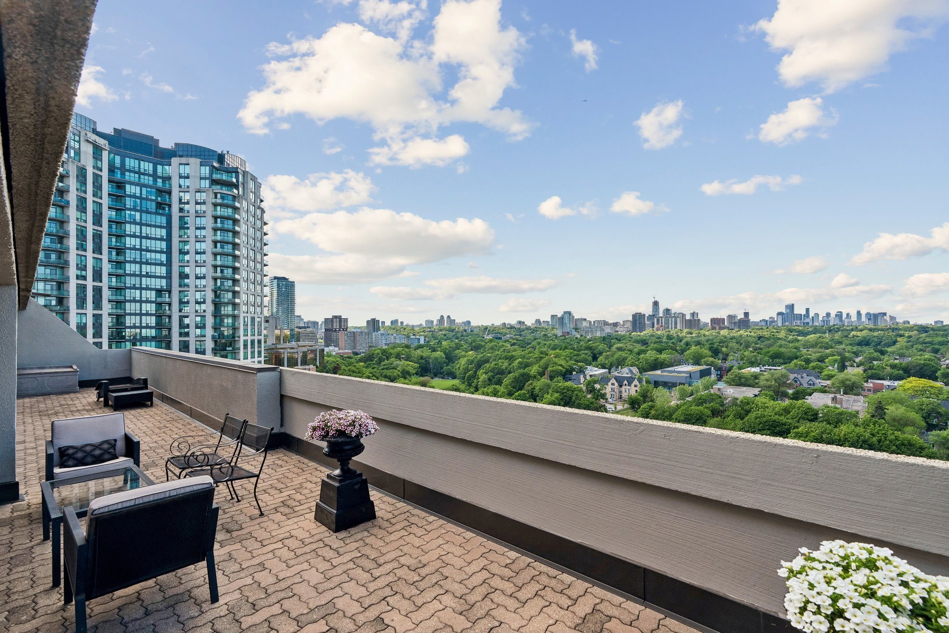 Spacious City Condo