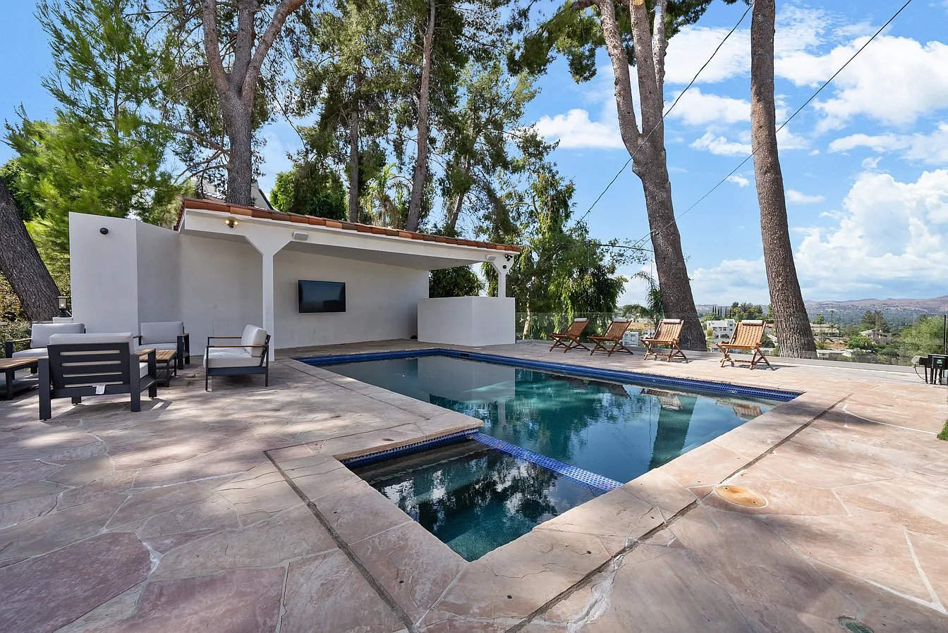 5252 Darro Road