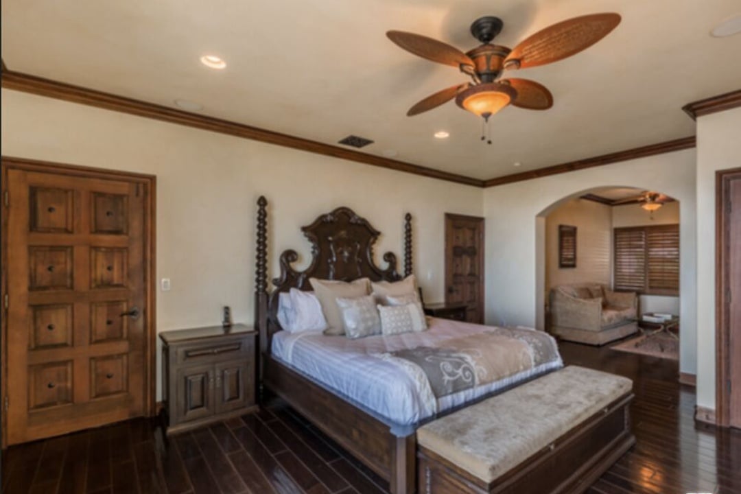 Celestia Crest, Venus Dr, 90046