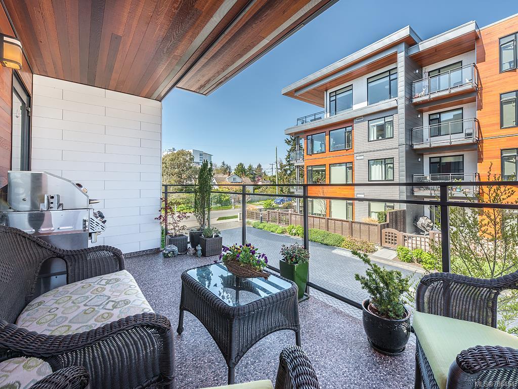 203-3811 Rowland Ave, Saanich