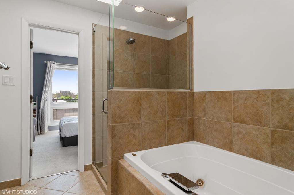 1646 N Mohawk St, #B