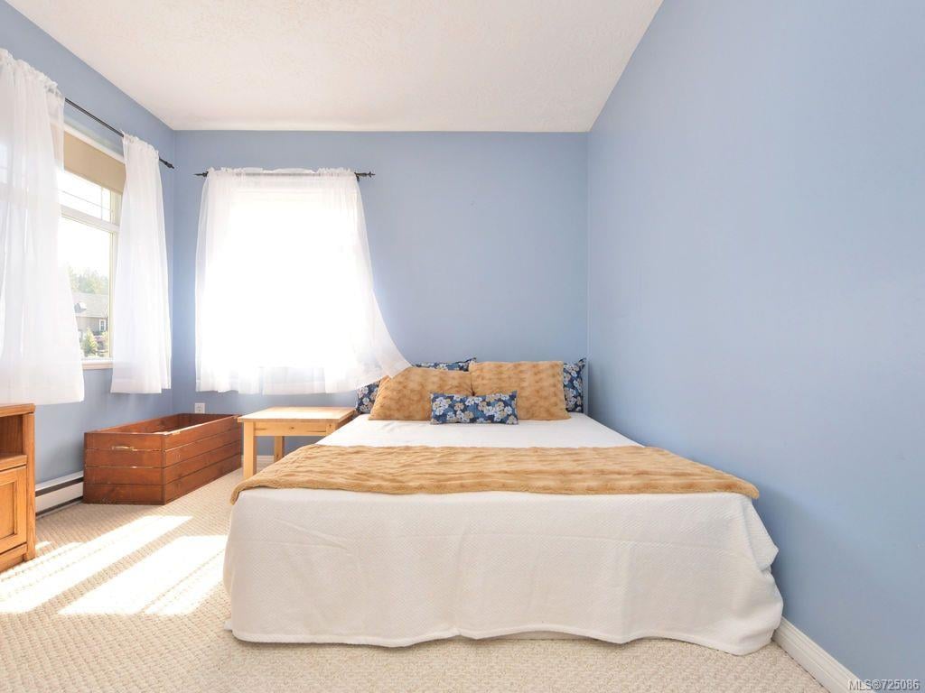 2552 Kinnoull Cres