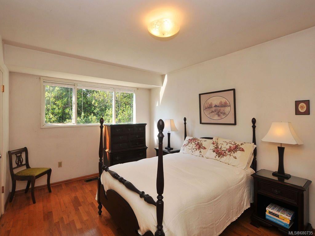 1259 Tattersall Dr, Saanich