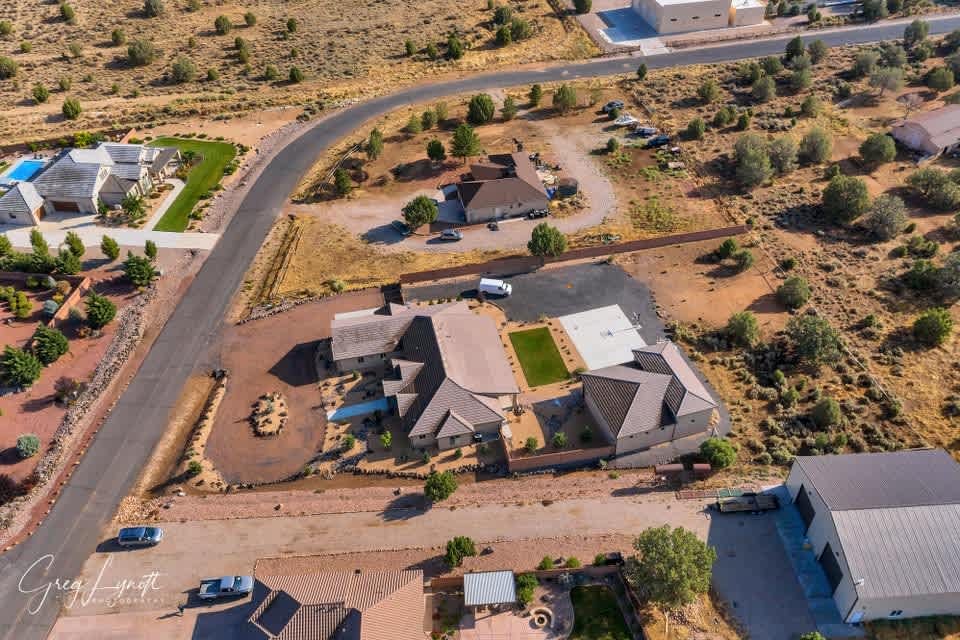 1542 NORTH CANYON TRAILS DRIVE 