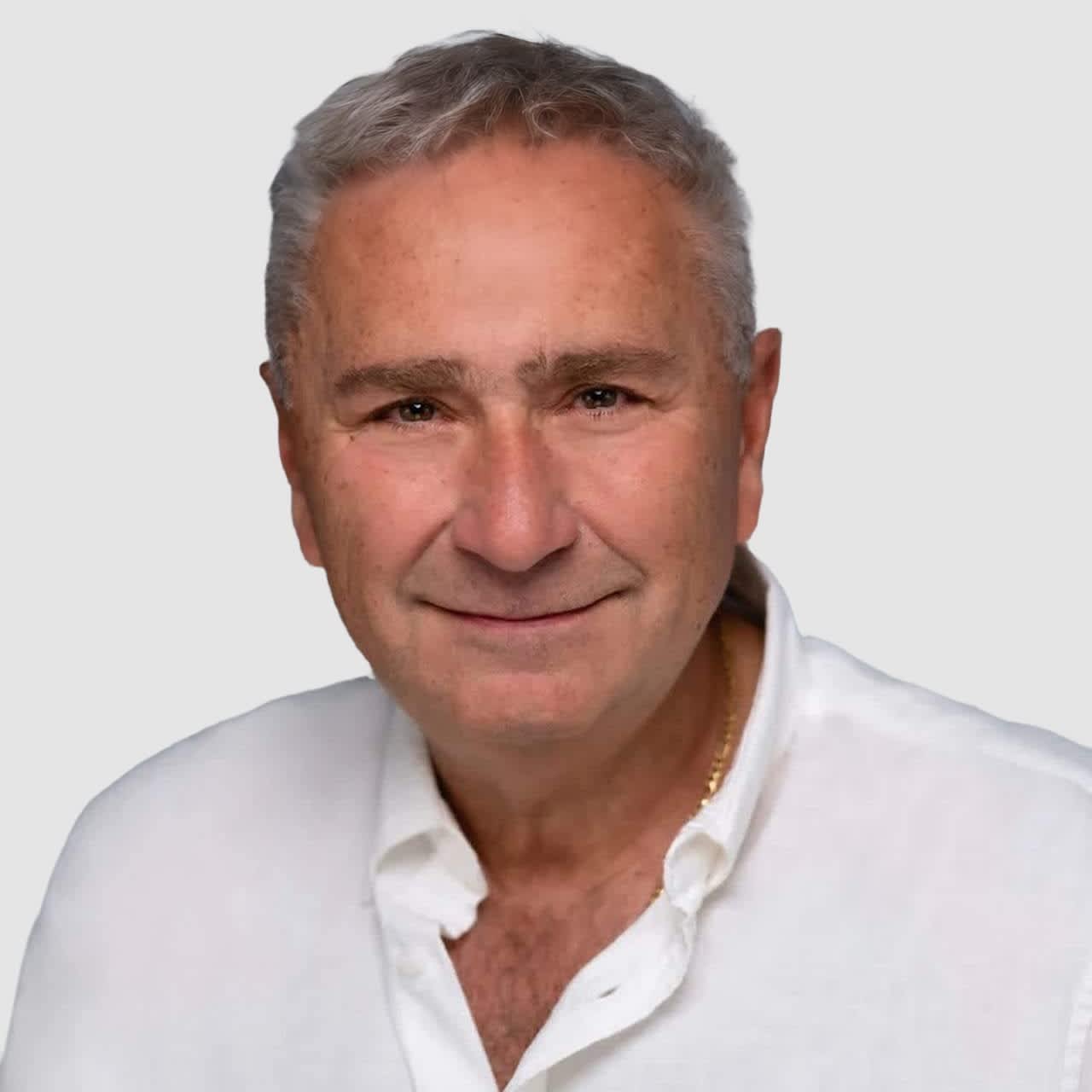 Shahe Seuylemezian South Carolina Real Estate Agent Headshot