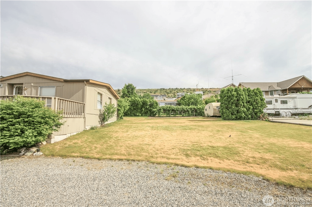 340 W Emerson Dr