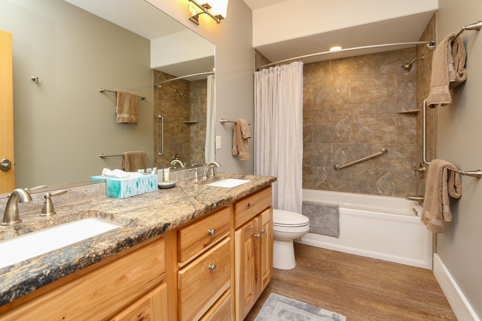 15 Creekside Ln