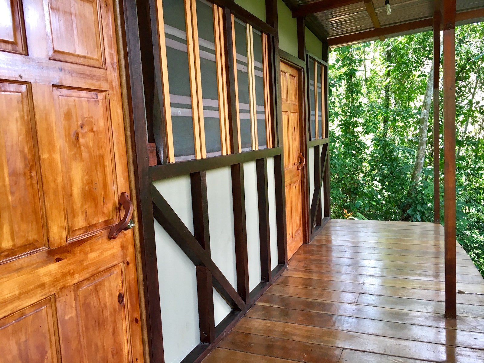 CASCADA ELYSIANA – ECO-RETREAT WITH HUGE WATERFALL