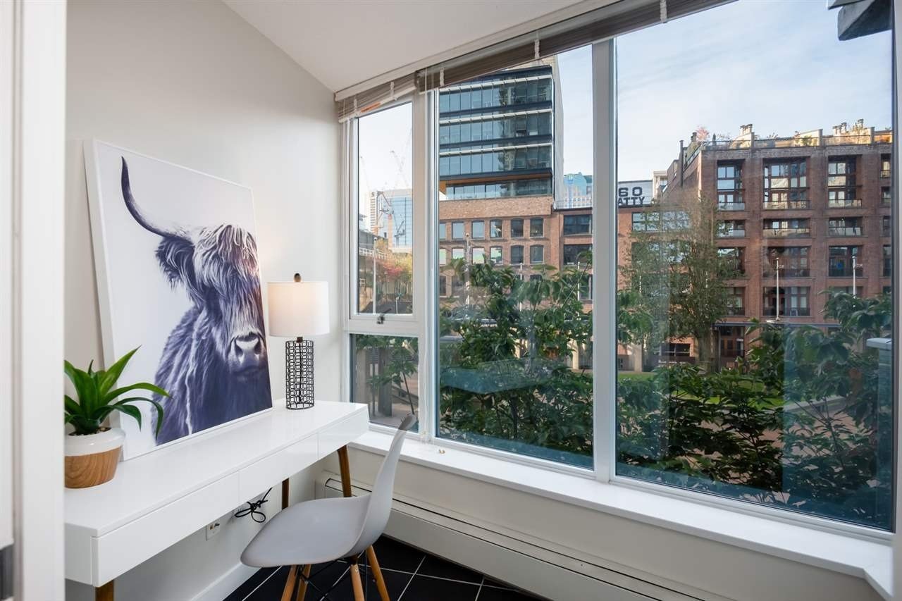 188 Keefer Pl, #503