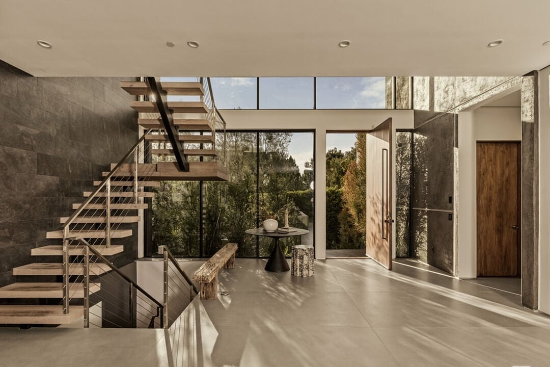 Aria Vista, Stradella Rd, 90077