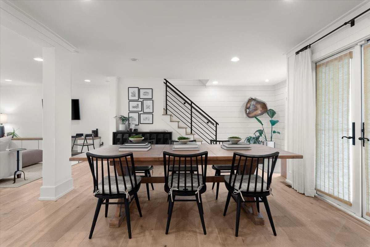 210 Shady Grove