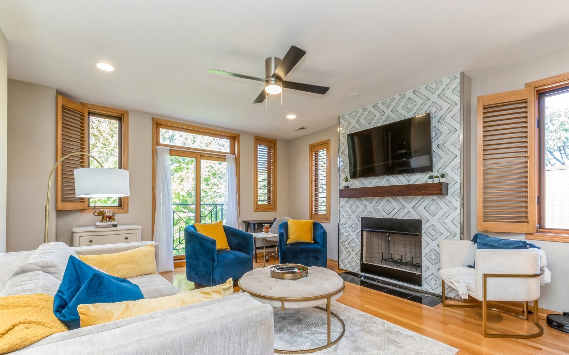 What to Know About Buying a Condo in Bronzeville,DeMarcus Hunter