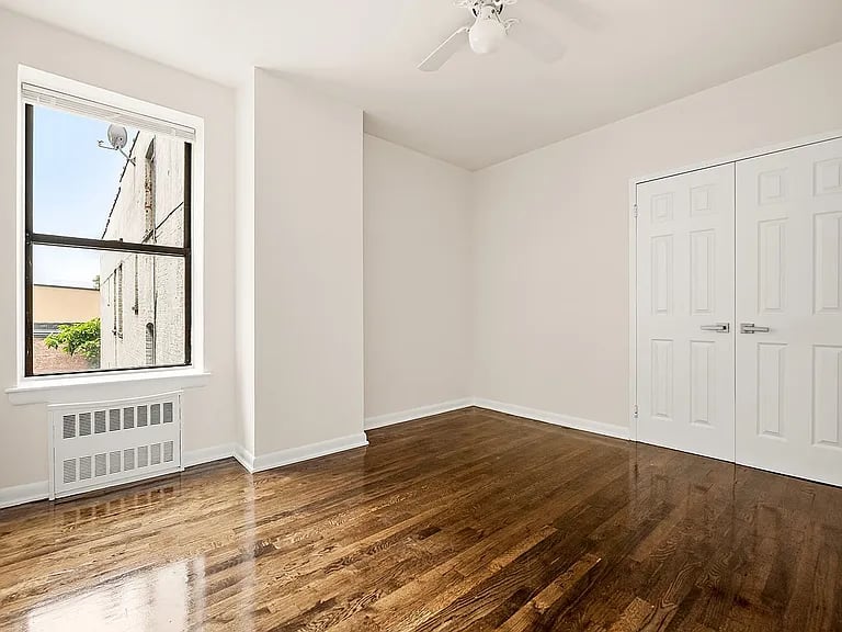 70 Patchen Ave Ste 3D