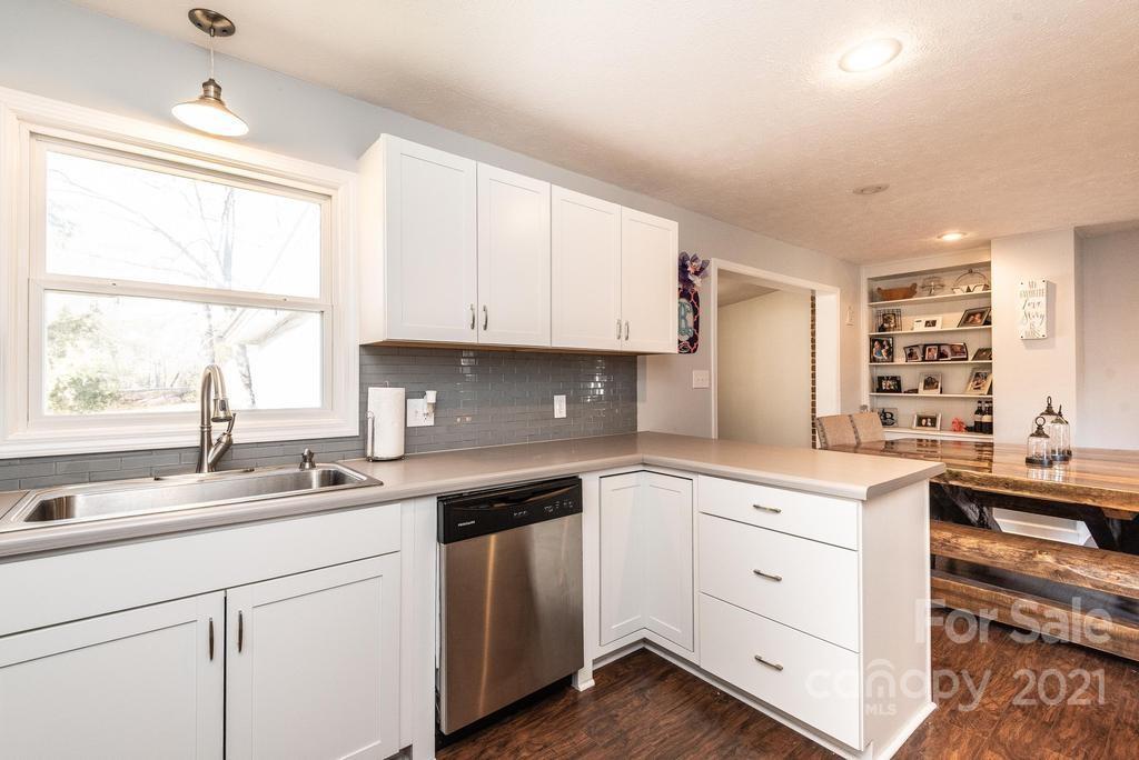 5196 Jenkins Rd