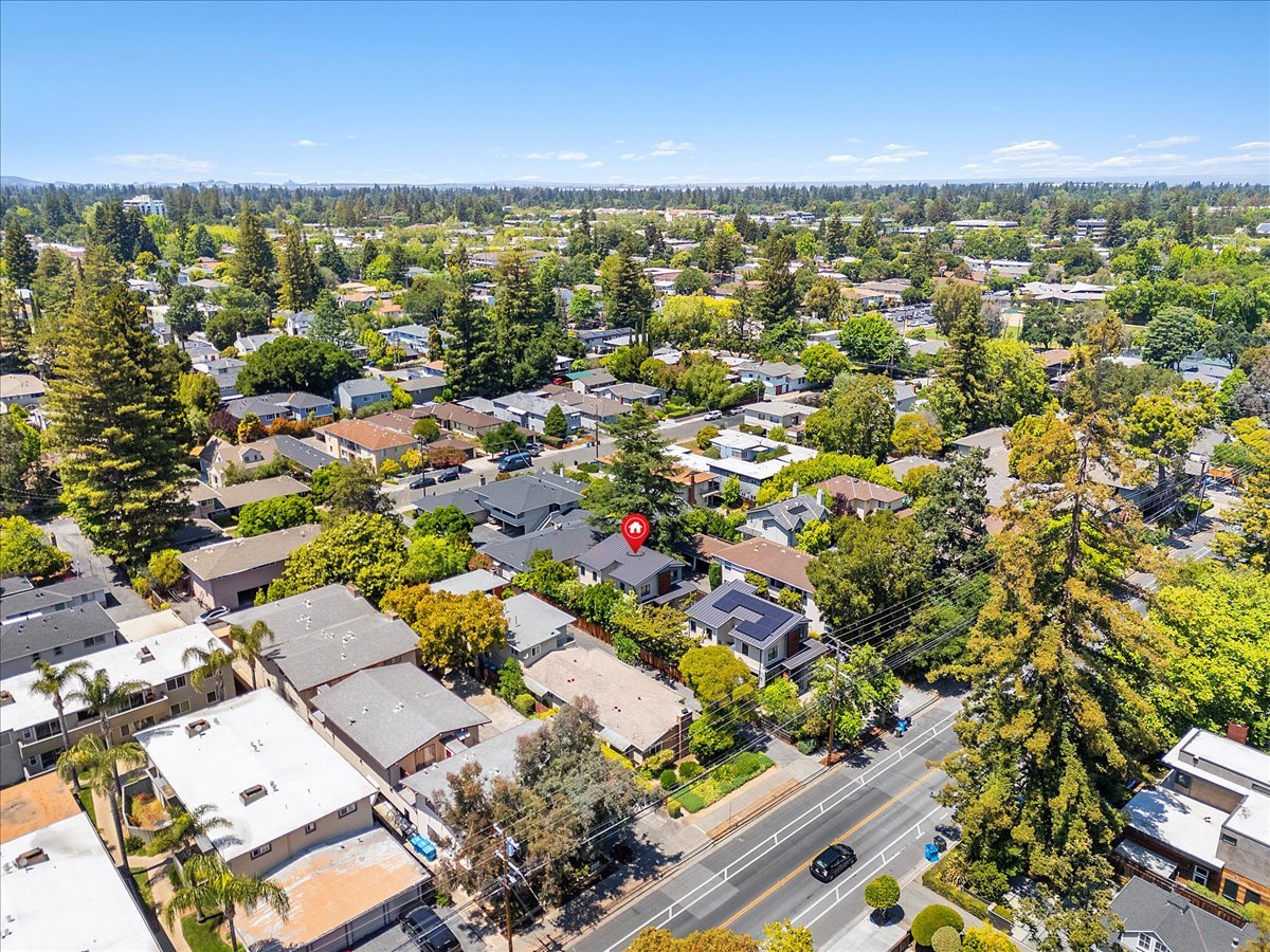 1002 Middle Avenue