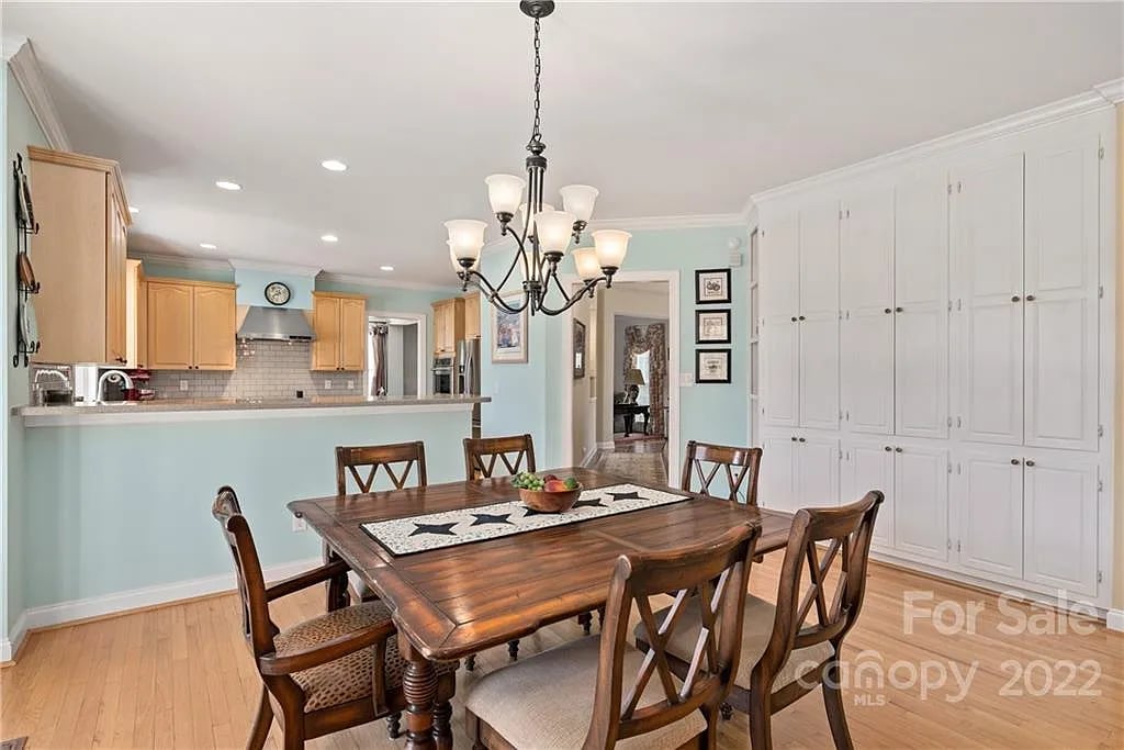 10405 Sundance Ct