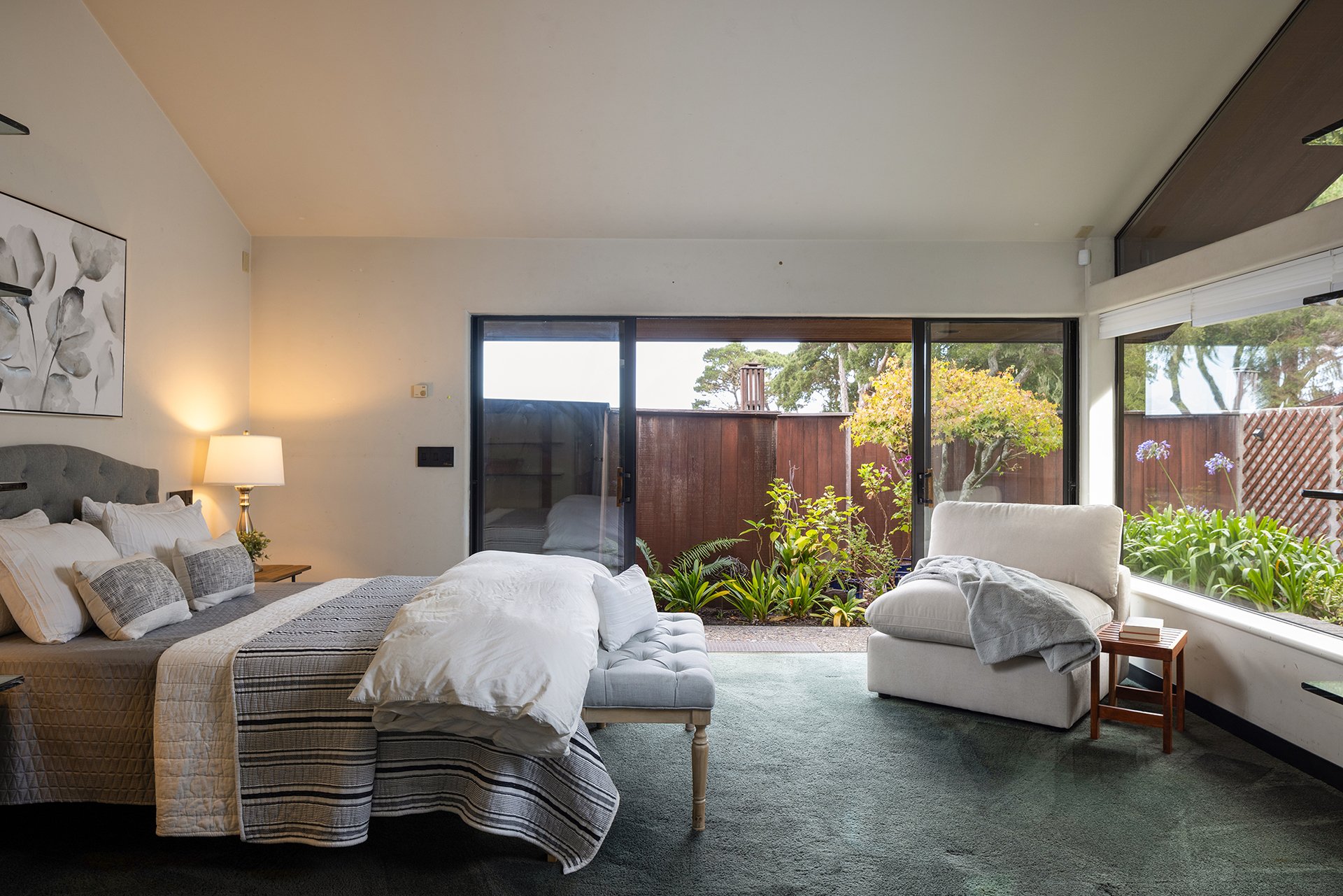 Carmel Bayview Retreat - 571 Viejo Rd