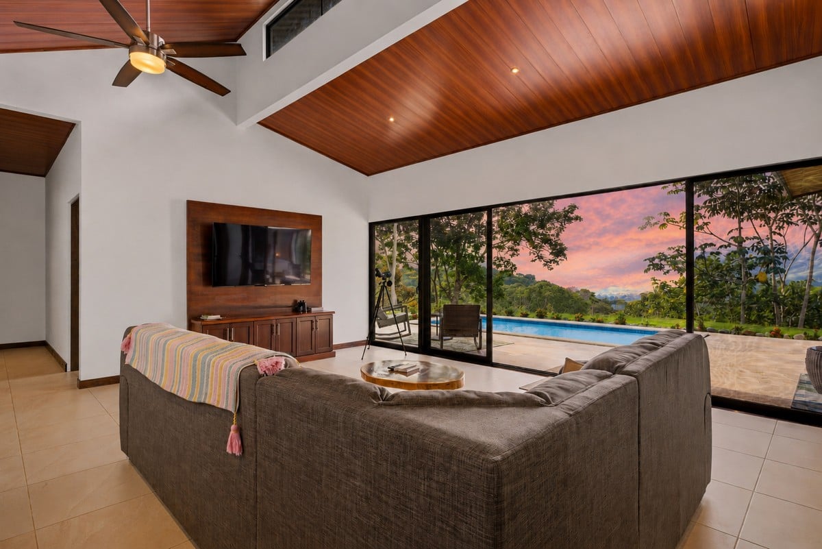 1.62 ACRES – Luxury 3 Bedroom Home Plus Guest House With Breathtaking Valley Views & Private Creek Access, Private Mountain Retreat!!!