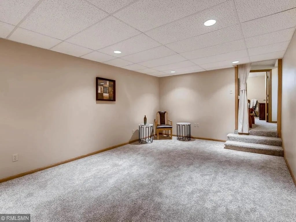 1451 Fallbrook Ln