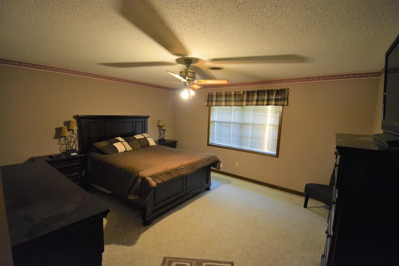 3332 Kimbrough