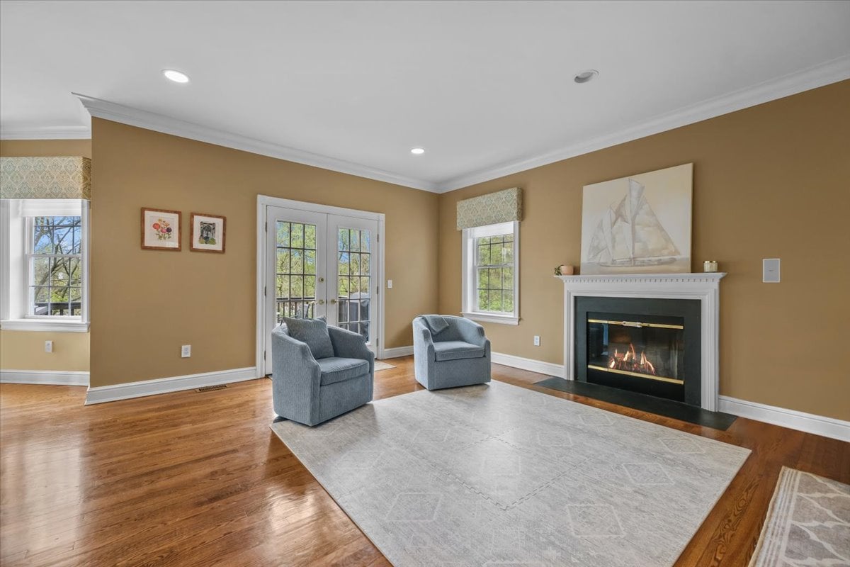 129 Scenic Drive West