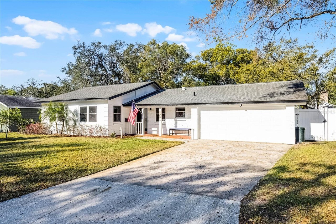 1231 Glastonberry Rd