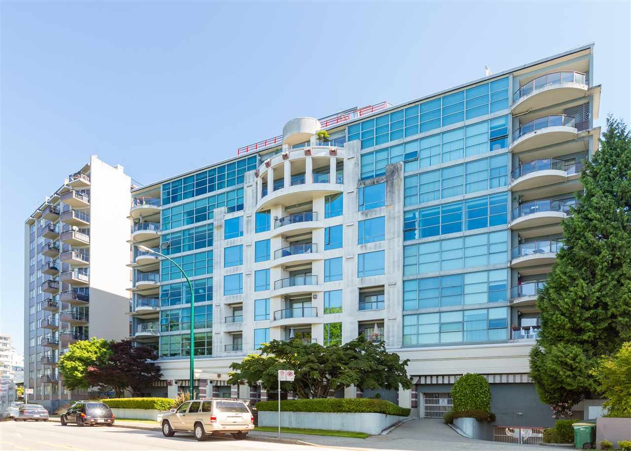 402-1233 Beach Ave