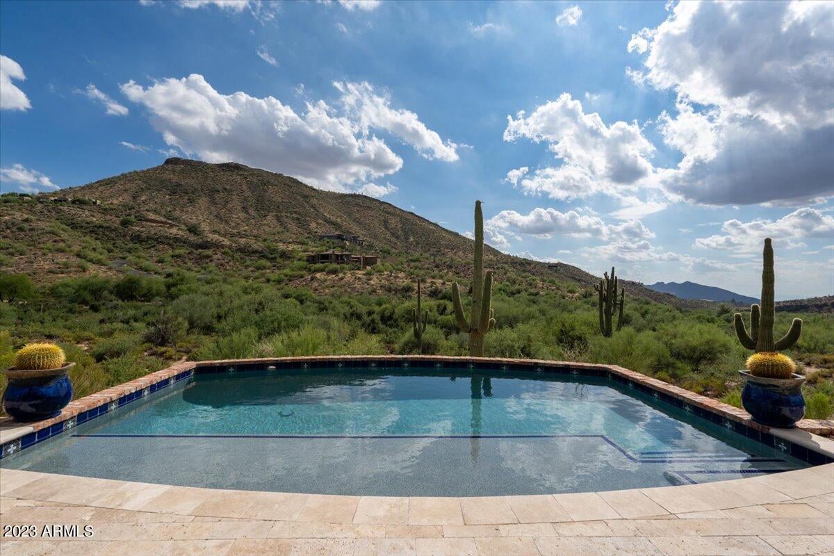 9514 E Madera Dr