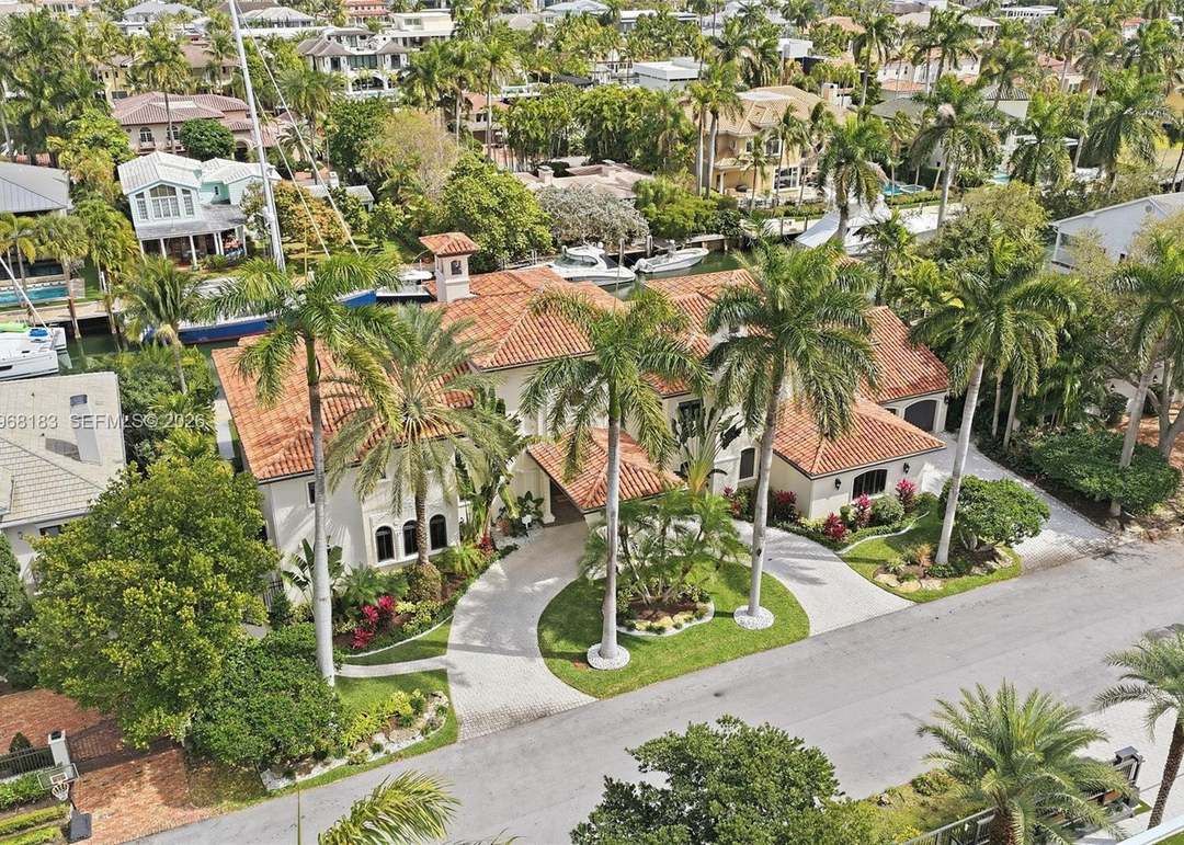 628 Coral Way