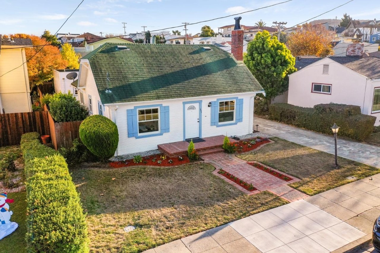 955 Jenevein Ave