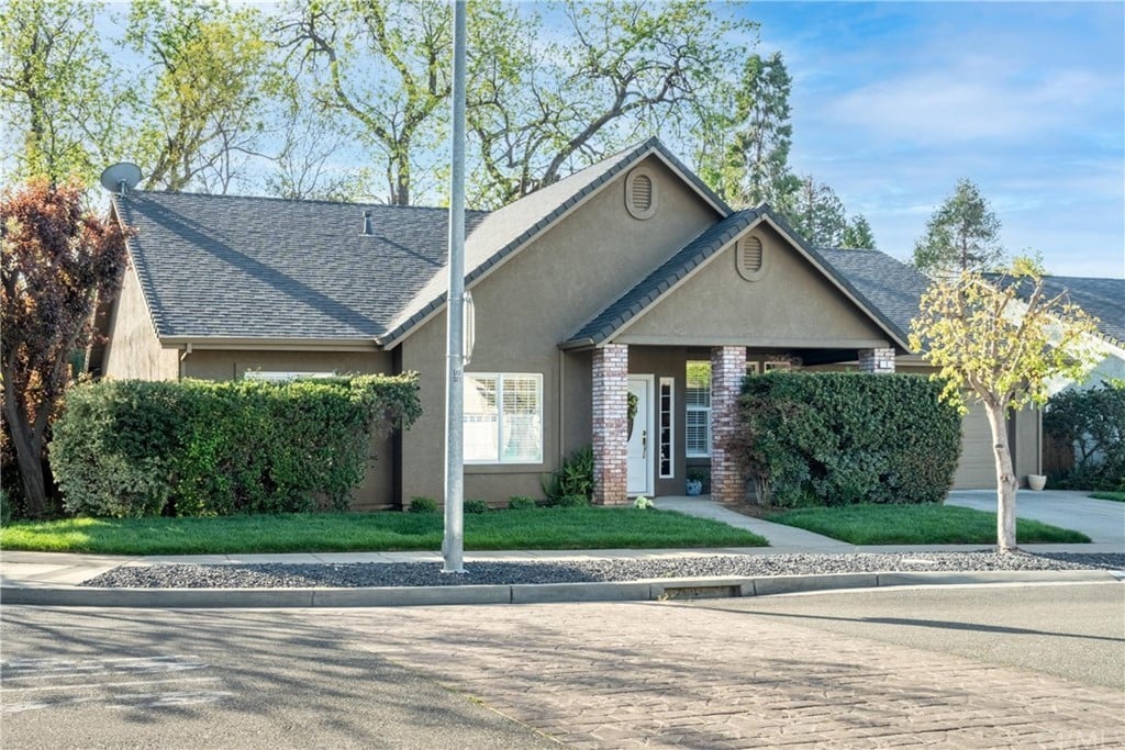 1 Stratford Way