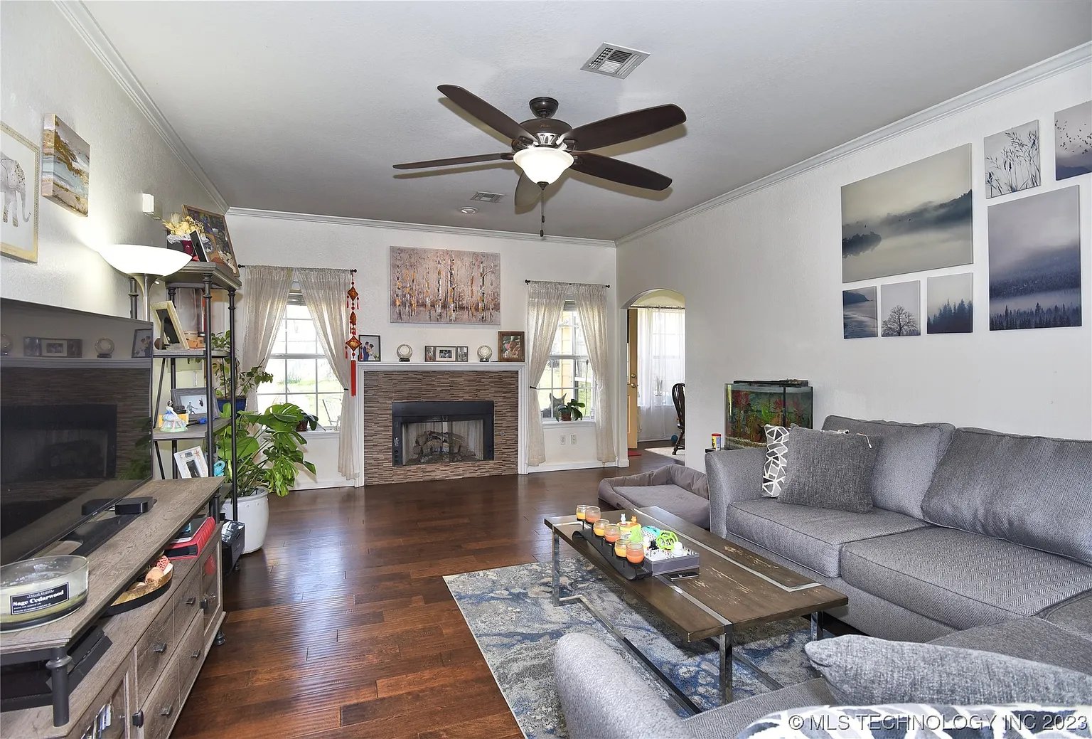 1909 W 62nd St