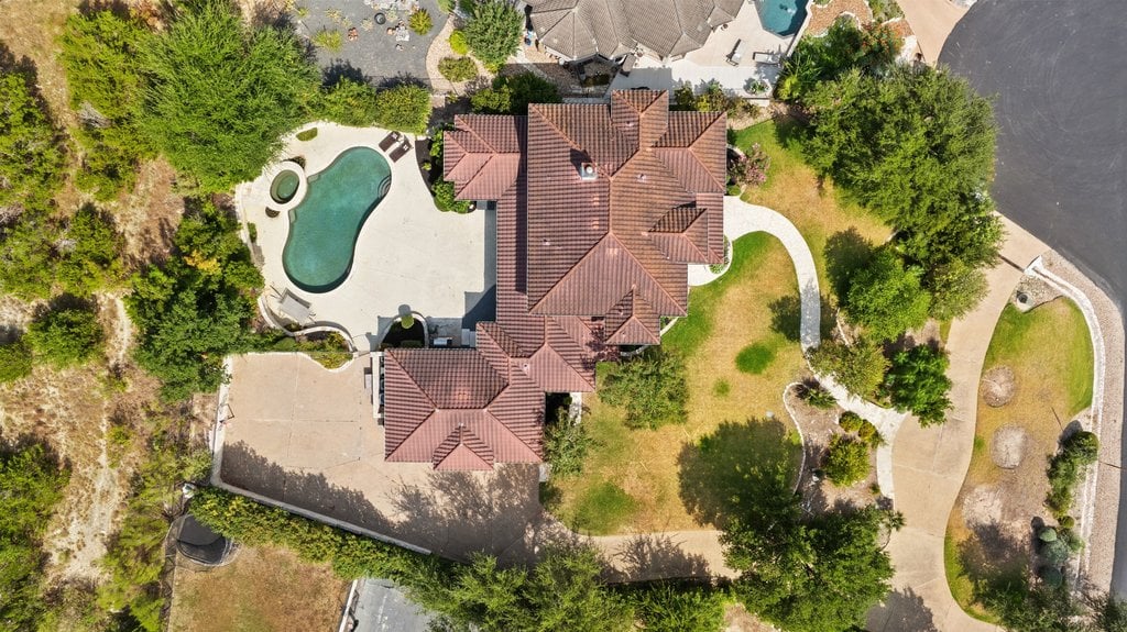 34 Autumn Oaks