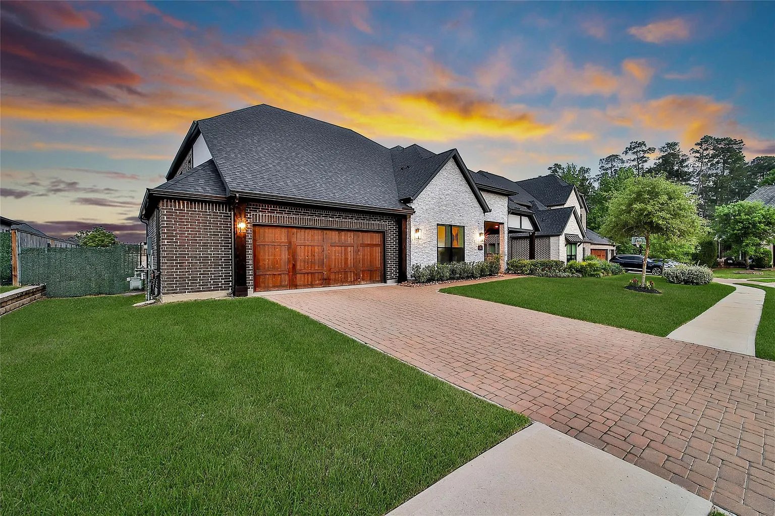 1015 Oak Briar Lane