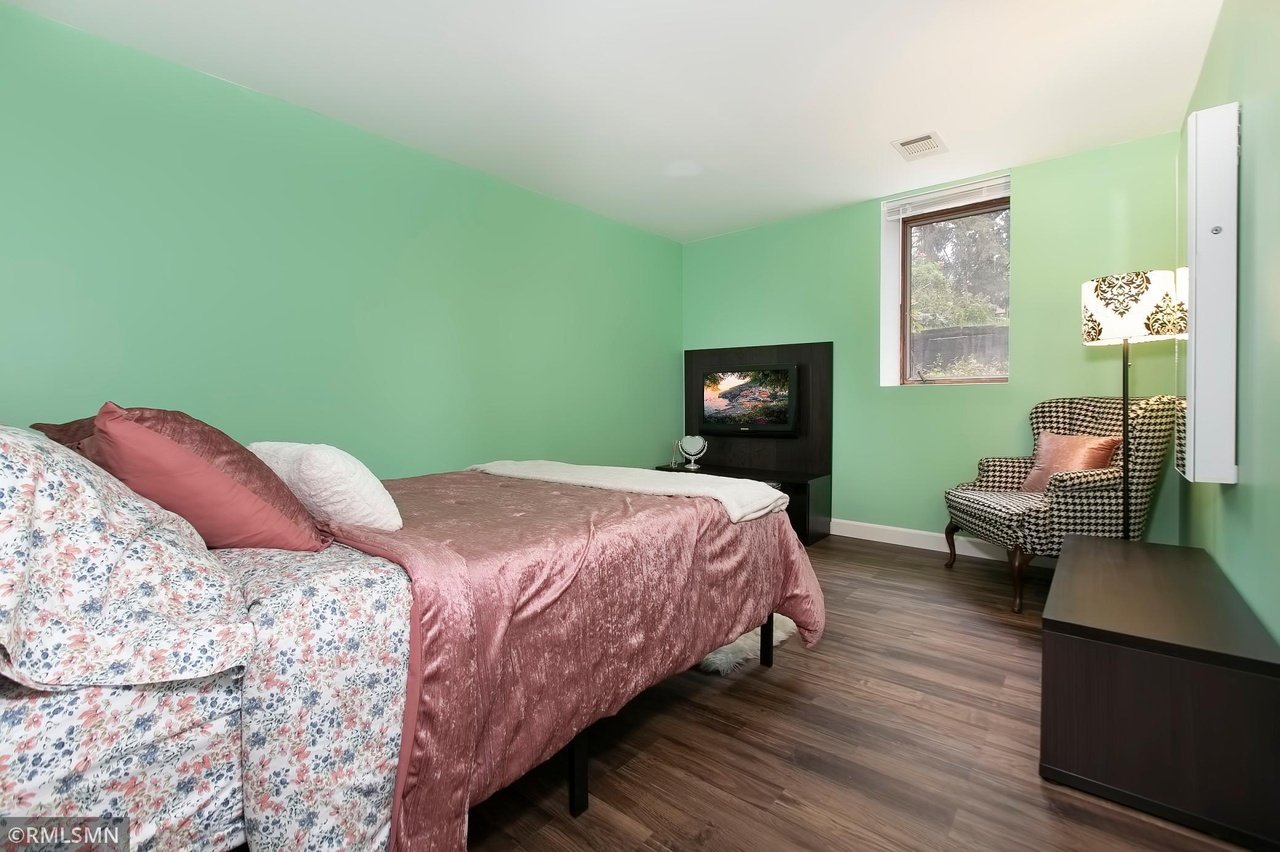 24 Saint Albans St S #7