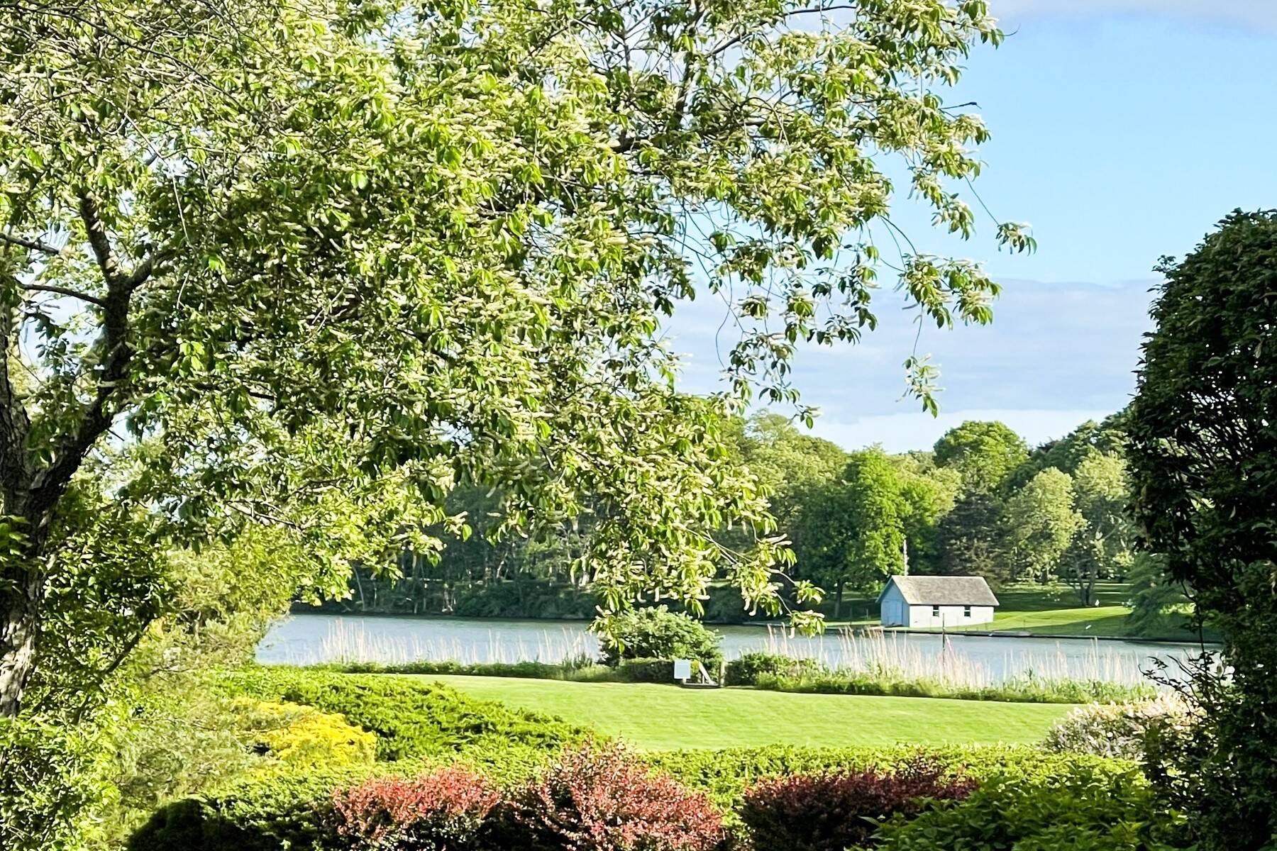 4 Reed Pond Court