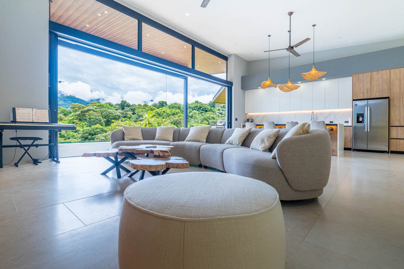 Ojochal Modern Jungle Home with Infinity Pool & Mountain Views