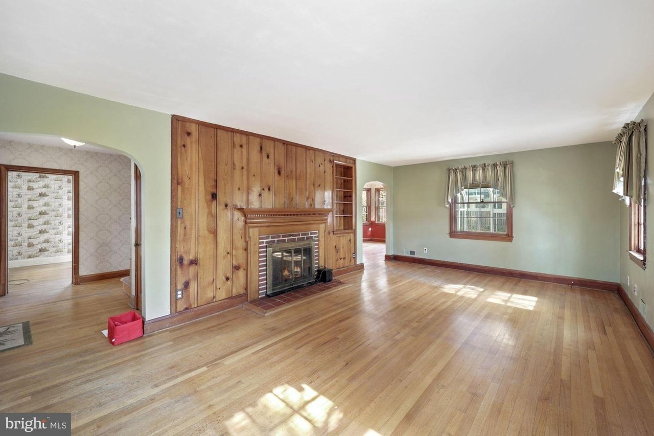 144 Archwood Ave