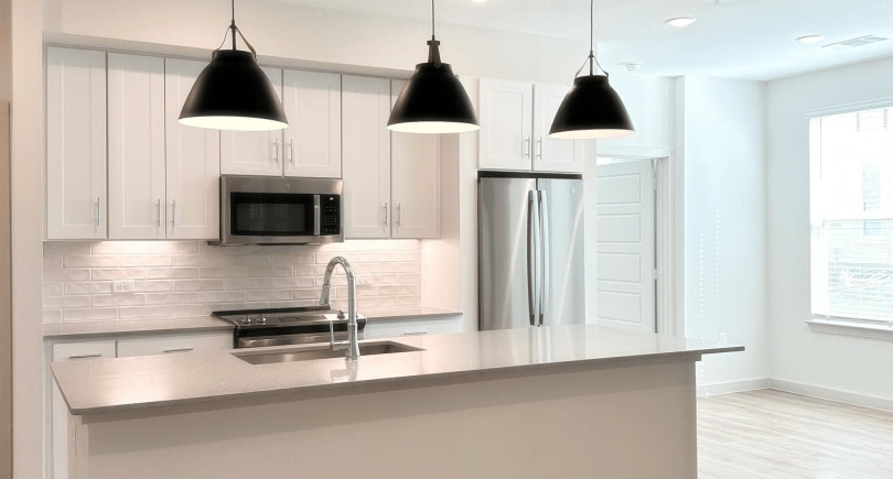 3 Months Free & $1,000 Look & Lease Gift Card!